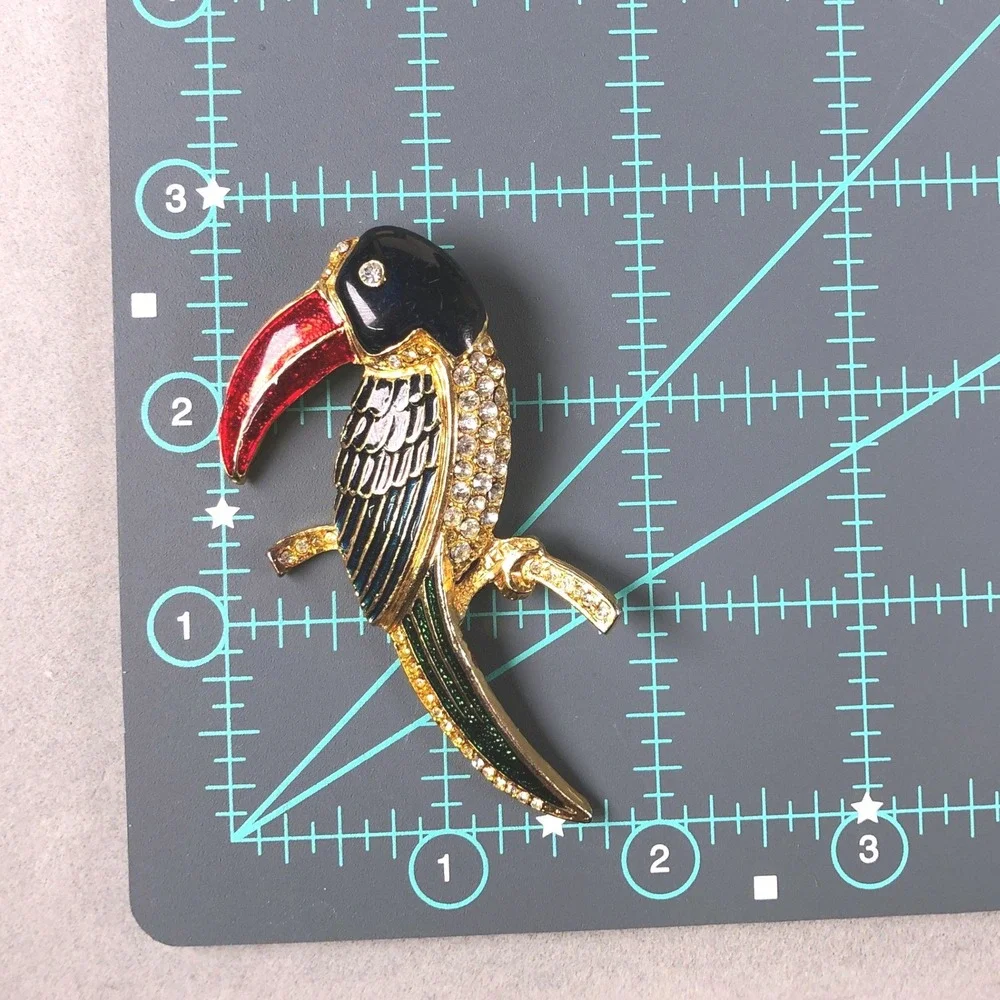 Estate **vintage brooch